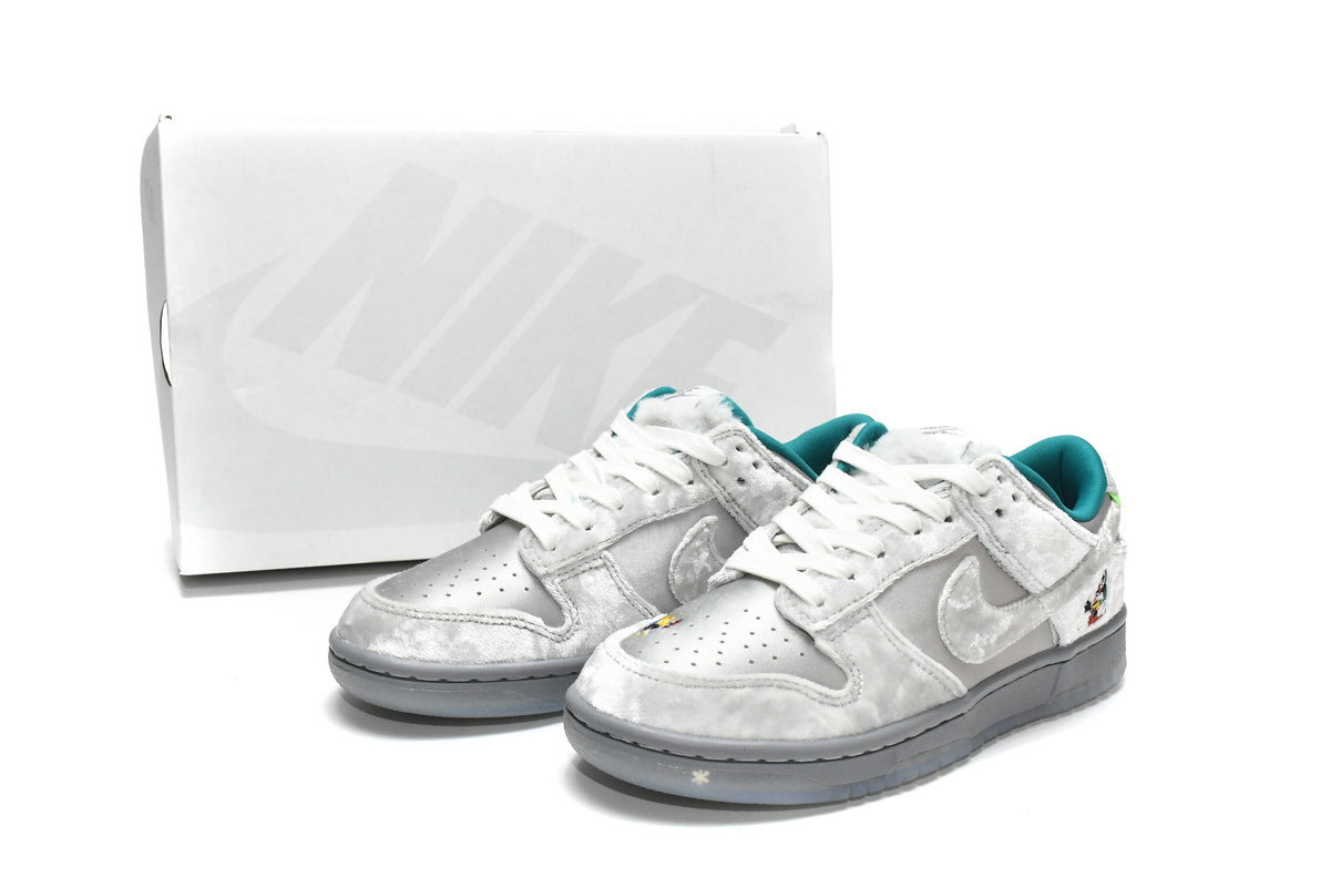 Nike SB Dunk Low Ice Reps Sneaker DO2326-001