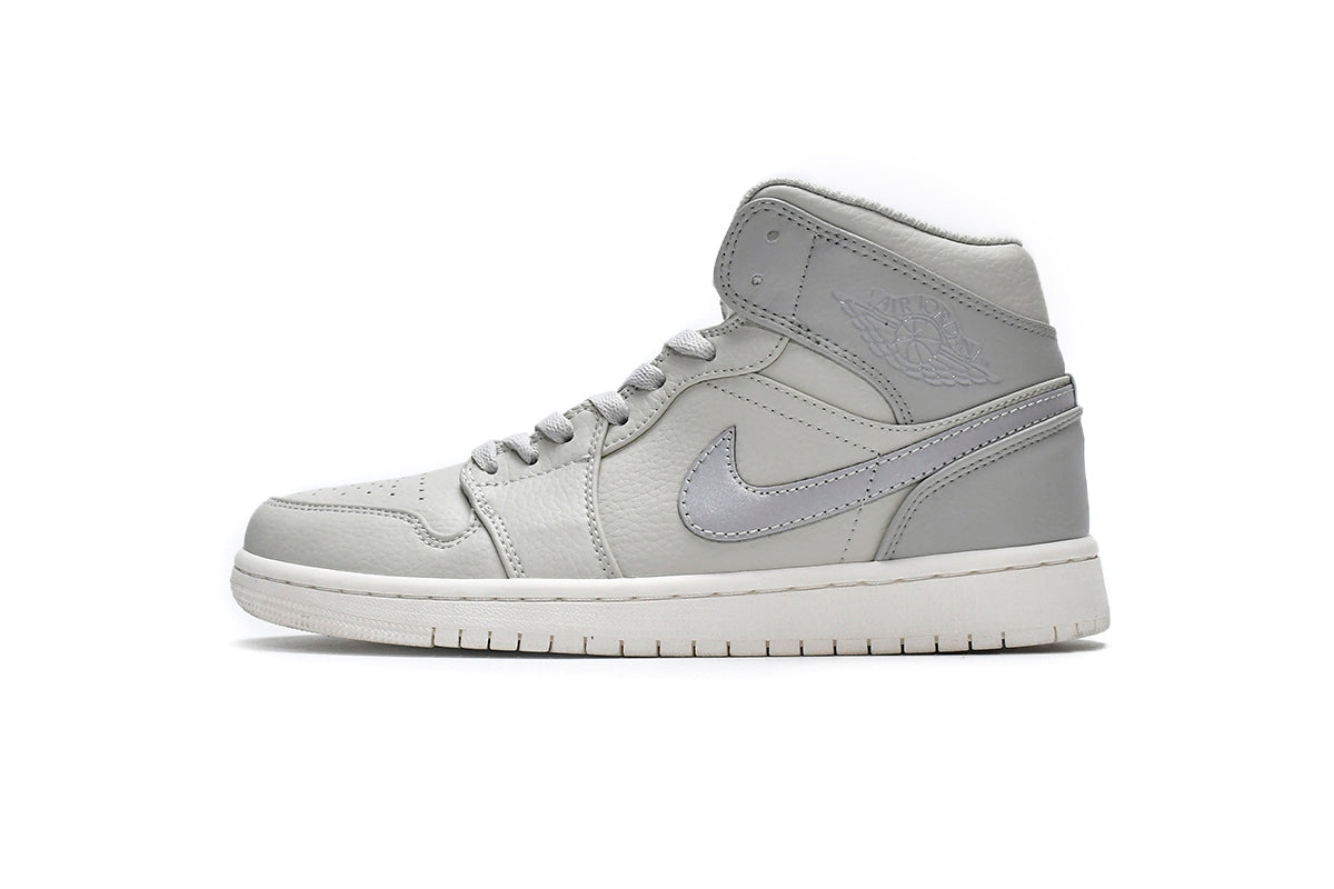 Air Jordan 1 Mid SE Light Bone Reps Sneaker 852542-003