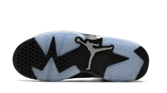 Air Jordan 6 Retro 'Chrome' 2022 Sneakers