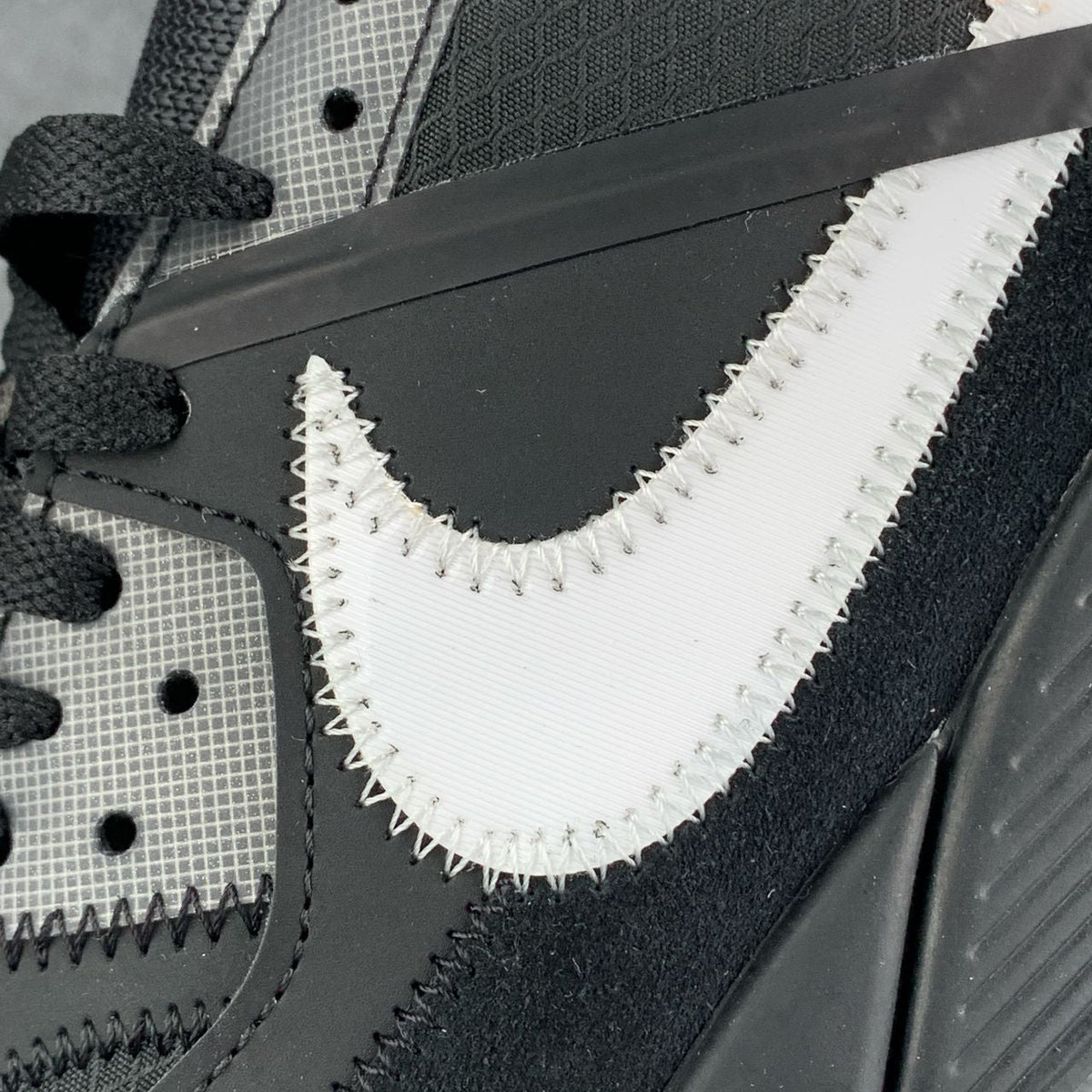Off-White x Air Max 90 'Black'