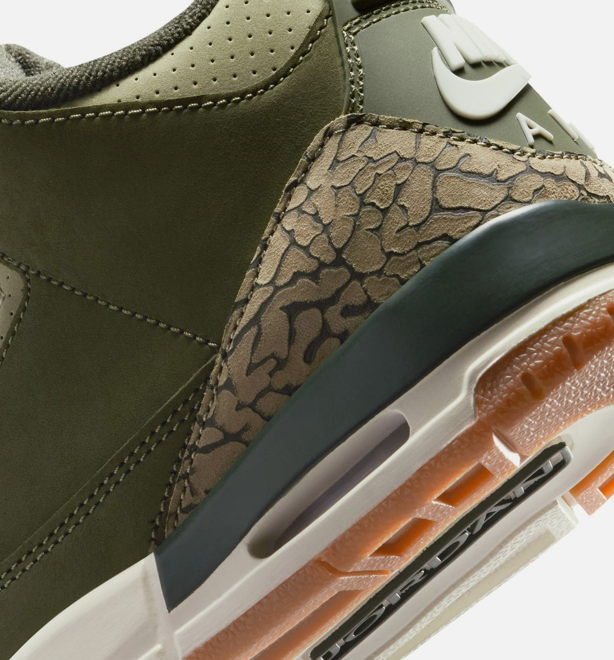 Air Jordan 3 Retro 'Medium Olive' Grade School - Medium Olive/Sequoia/Neutral Olive/Sail