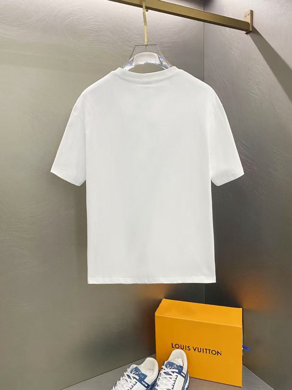 Amiri Hand Holding Orb Front Graphic Crew‑Neck Short‑Sleeve T‑Shirt
