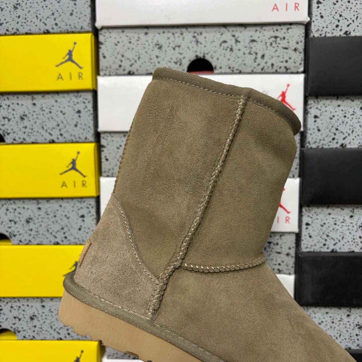 UGG Kallen Lace Classic Short Boot – Suede Boot with Shearling Lining, Tonal Back Seam & Classic Sunburst Sole in Alpine