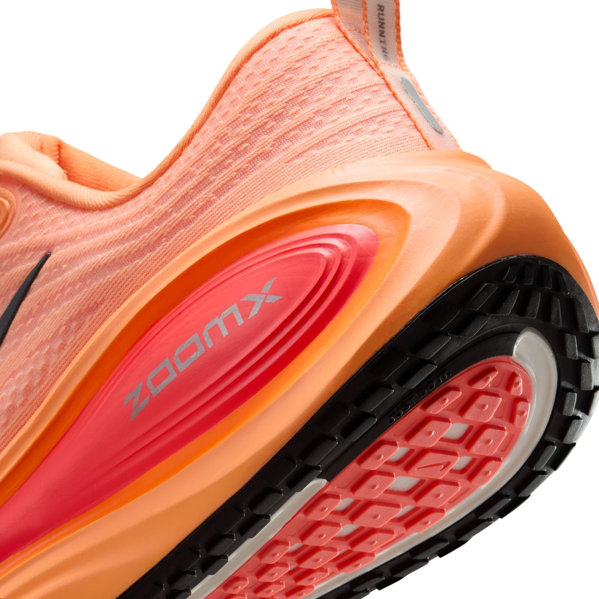 Nike Vomero Plus - HV8150-801