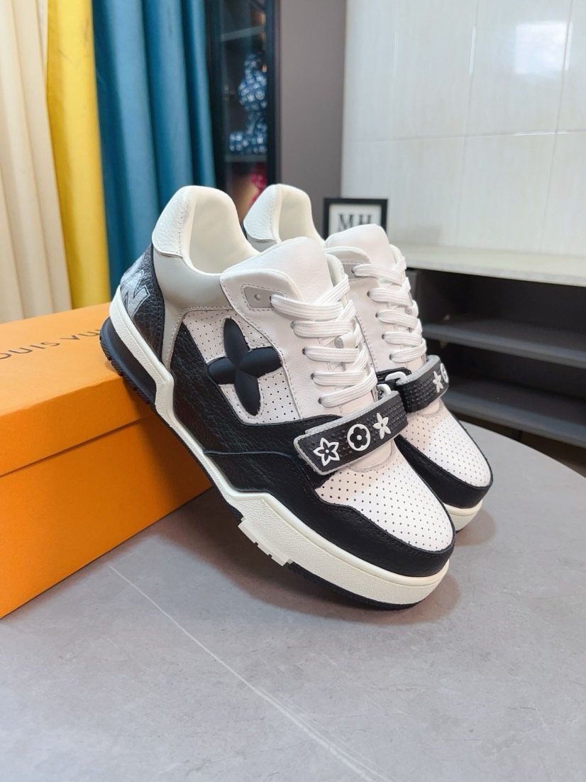 Louis Vuitton Black and White Low-Top Sneakers - Perforated Toe Panel