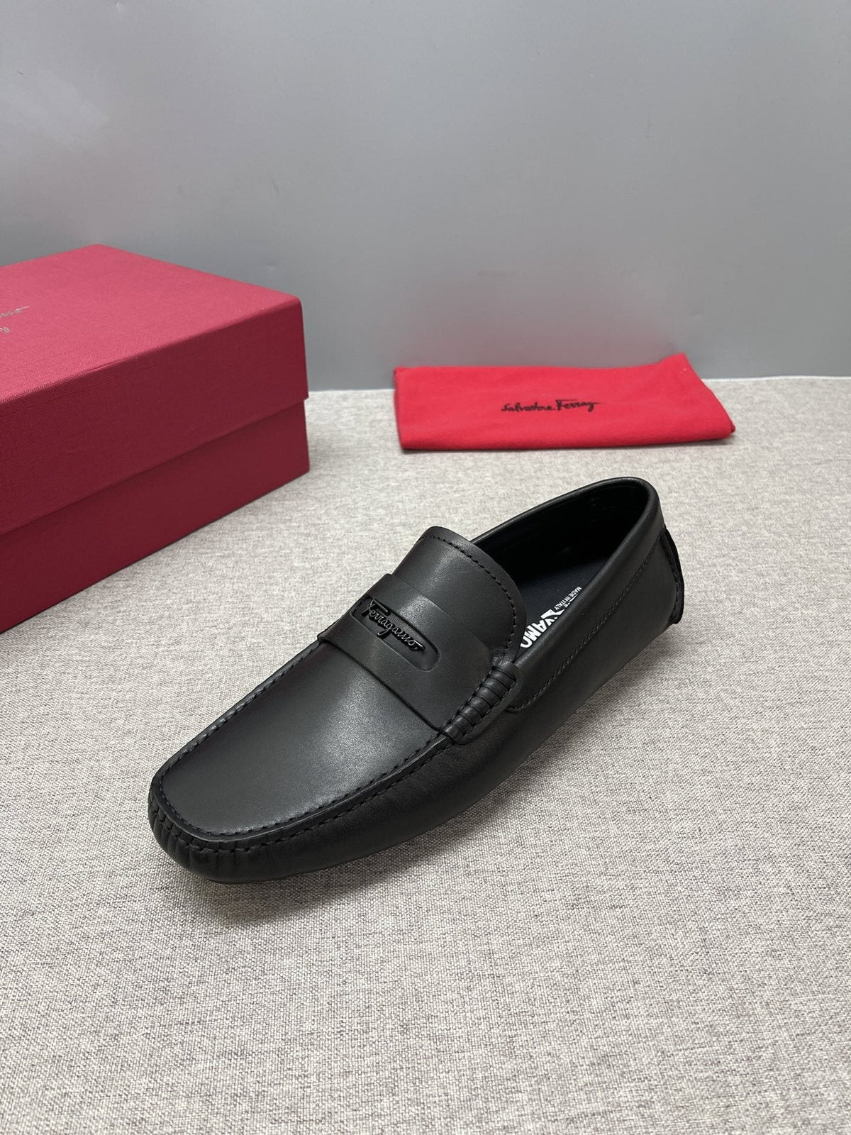 Ferragamo Men's Black Leather Driving Loafers