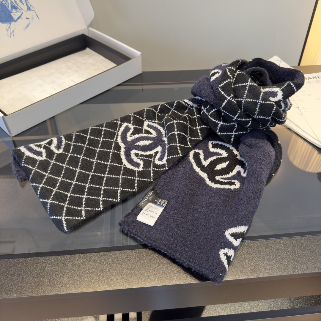 Chanel Graphic Motif Knit Scarf