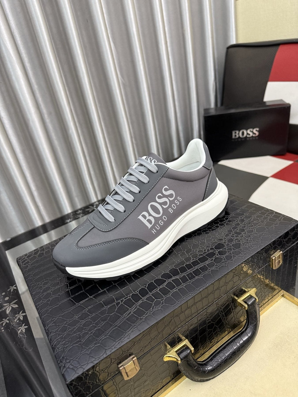 Hugo Boss Men's Logo Low-Top Sneakers
